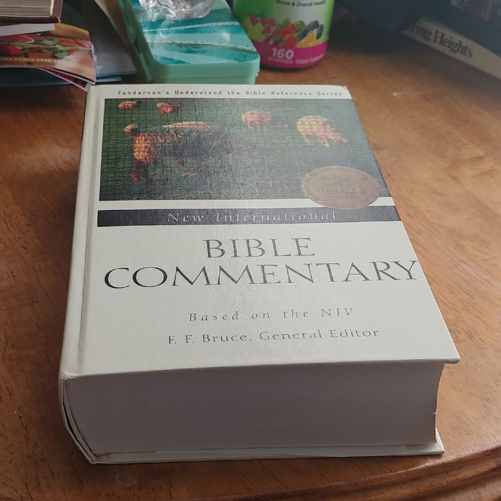 New International Bible Commentary Book 1979 Ed.